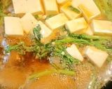A picture of step 2 of Sukiyaki-style Chrysanthemum Greens & Tofu with Scrambled Eggs.