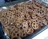 A picture of step 8 of Candied Pretzels.
