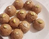 A picture of step 4 of Magas laddu (besan laddu).