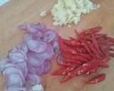 Foto langkah ke 2 dari resep Oseng Tempe Pedas Manis.