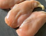 A picture of step 2 of Vietnamese Chicken Spring Rolls (Nem Rán Nhân Gà).
