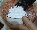 Foto langkah ke 3 dari resep Sosis Spicy Mozarella (Paha, dada, kulit, dan lemak ayam masuk semua).