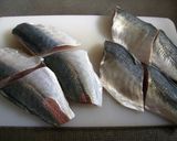 A picture of step 1 of Horse Mackerel Kabayaki.