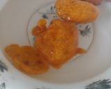 A picture of step 3 of Street style pani phulki chaat.