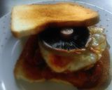 A picture of step 3 of Mandys breakfast sandwich.
