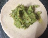 A picture of step 3 of Mutter Allu ka crispy paratha.