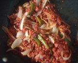 Foto del paso 4 de la receta: Longaniza con rajas y huevo 🇲🇽😋
