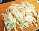 Foto del paso 2 de la receta: Coleslaw con Langostinos (Ensalada de Col)
