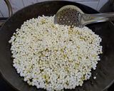 साबुदाणा खिचडी (Sabudana Khichdi Recipe In Marathi) रेसिपी स्टेप 3 फोटो 