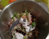 Foto langkah ke 3 dari resep SAWI PUTIH GULUNG isi ayam udang.