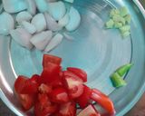 A picture of step 1 of Tomato onion chutney.