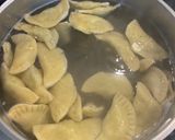 Une image de l'étape 5 de Ravioles au poulet et au pesto.
