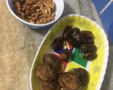 Foto del paso 1 de la receta: Nueces y almendras bañadas en chocolate 🍫