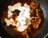 A picture of step 5 of Bhuna Gosht.