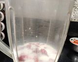 स्ट्रॉबेरी शेक (Strawberry Shake recipe in Hindi) रेसिपी चरण 2 फोटो