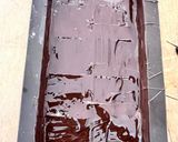 Une image de l'étape 2 de Une tablette chocolat blanc et noirs et fruits rouges 🍫.