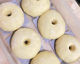 Foto langkah ke 5 dari resep Donat tanpa kentang ala Tasyi Athasyia🍩.