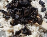 Foto del paso 2 de la receta: Risotto de hongos de pino