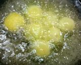A picture of step 7 of Bread potato cheese balls.