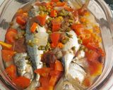 Foto langkah ke 5 dari resep Ikan kembung kukus kuah asam.