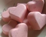 A picture of step 8 of Strawberry Heart No-Bake Cheesecake.