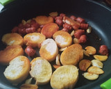 Foto del paso 1 de la receta: Sopas de ajo a la hierbabuena con chistorra