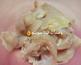 صورة لخطوة 1 من وصفة برجر الدجاج الاقتصادى