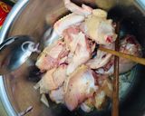 Hình bước làm 2 của món Canh gà hầm ngũ quả