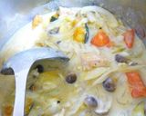 A picture of step 8 of Healthy Cream Stew with Salmon and Kabocha Squash.