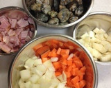 A picture of step 2 of Thick Clam Chowder.