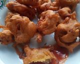 A picture of step 4 of Onion pakoda.
