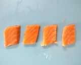 A picture of step 3 of Salmon & Chrysanthemum Radish Hors D'oeuvres.