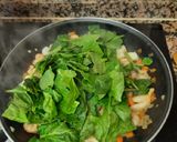 Foto del paso 4 de la receta: Macarrones de pescado y espinacas