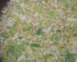 A picture of step 4 of Spring Onion and Ginger Oil.