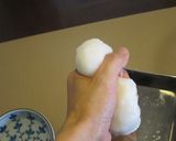 A picture of step 6 of Microwaved Strawberry Daifuku (with Joshinko).