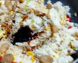 Foto langkah ke 4 dari resep Nasi Goreng Solaria.