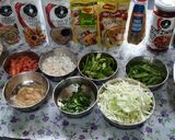 A picture of step 3 of Maggi noodles mix vegetables Chinese Hakka noodles style.