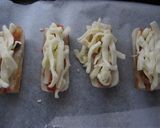 A picture of step 3 of Baked Kimchi Chikuwa.