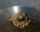 Foto langkah ke 3 dari resep Mie goreng.