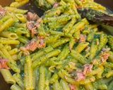 Foto del passaggio 4 della ricetta Penne al pesto di rucola e tonno