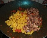 Foto langkah ke 4 dari resep Sambal goreng rempelo ati kentang.