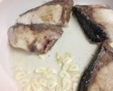 A picture of step 2 of Fried Yellowtail with Green Onions and Ponzu Sauce.
