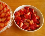 A picture of step 4 of Condensed Milk Strawberry Mousse.