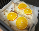 Foto del paso 3 de la receta: Dorada con naranja en airfryer
