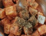 आचारी पनीर फ्राय (achari paneer fry recipe in marathi) रेसिपी स्टेप 2 फोटो 