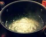 A picture of step 2 of Edamame with Garlic.