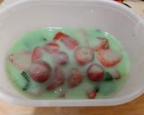 Foto langkah ke 3 dari resep Puding Pandan Strawberry.