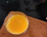 A picture of step 2 of Tang mango sharbat.