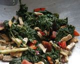 Foto langkah ke 5 dari resep Tumis TTS(teri tempe daun singkong).
