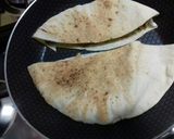 صورة لخطوة 5 من وصفة بيتزا بالعيش (بيتزاديللا)